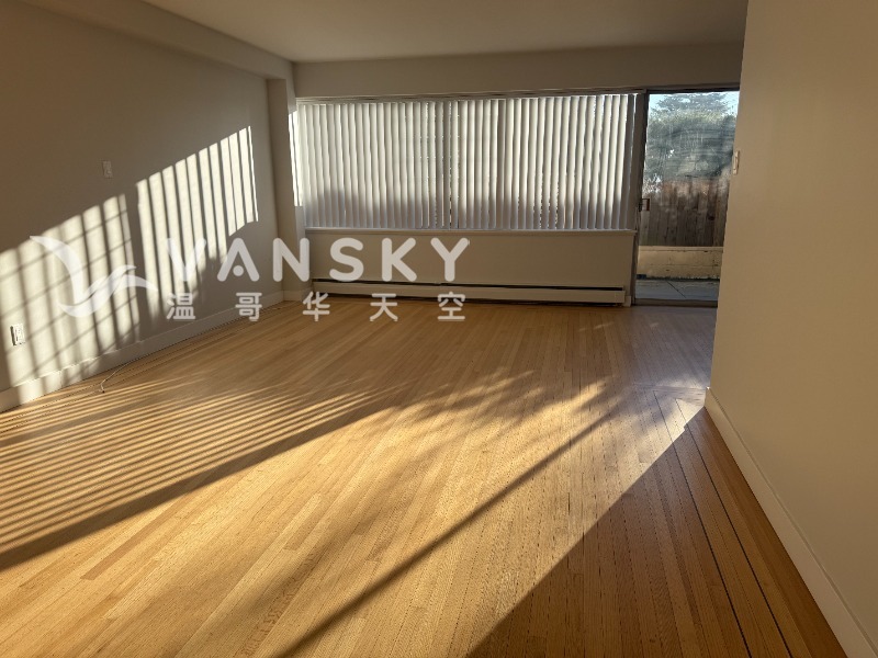 250220125112_living rm.jpeg